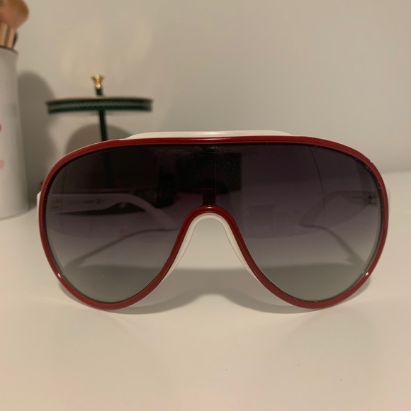 Gucci GG Sunglasses - Picture 2 of 8